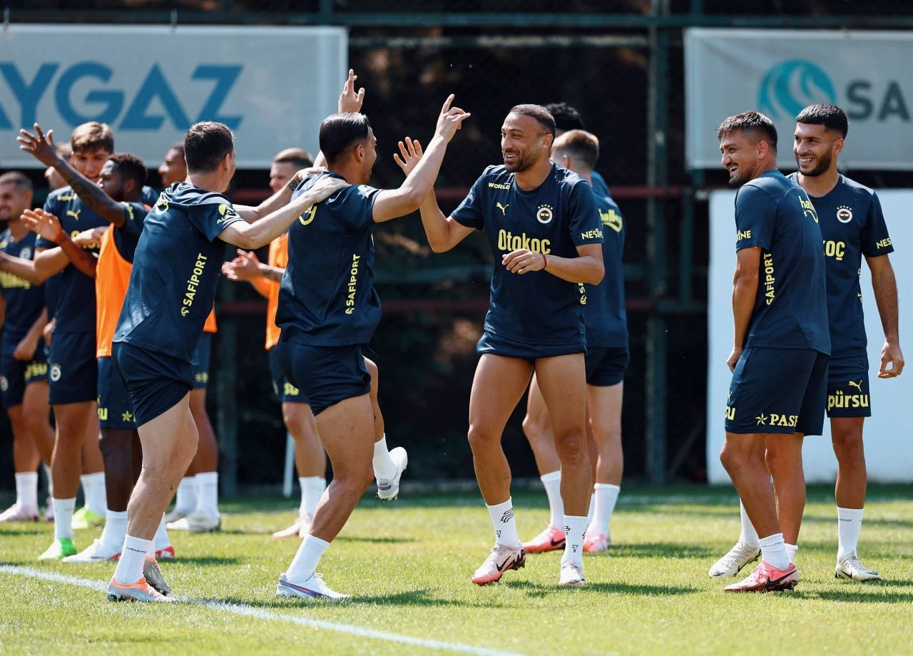 Fenerbahçe’nin yıldız forveti İstanbul’a geliyor! - 1. Resim