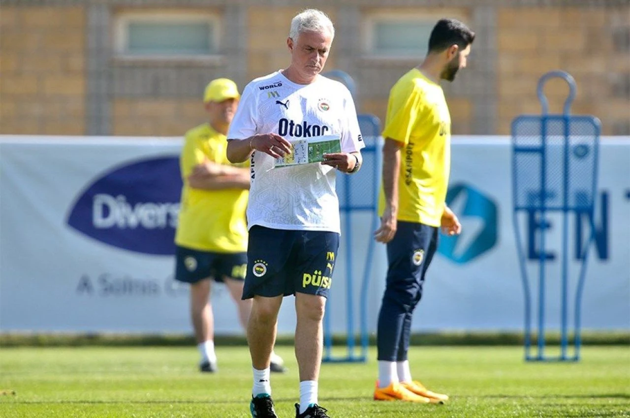 Fenerbahçe’nin yıldız forveti İstanbul’a geliyor! - 3. Resim