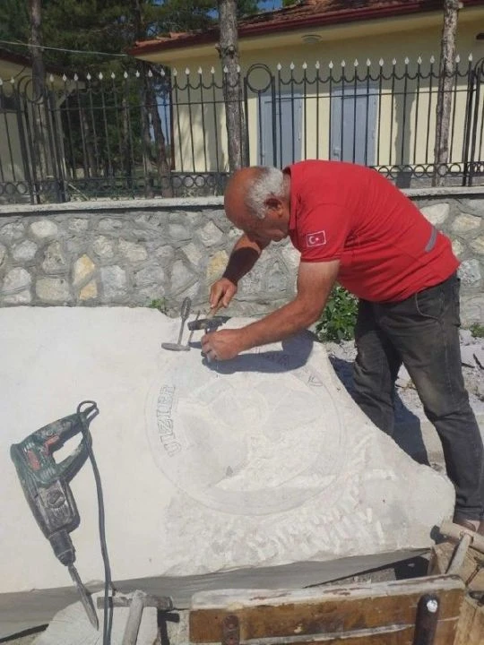 Osmancık'ta Baltacı Mehmet Paşa'ya anıt mezar heyecanı: Hitit taş kabartmasıyla tarihe saygı!