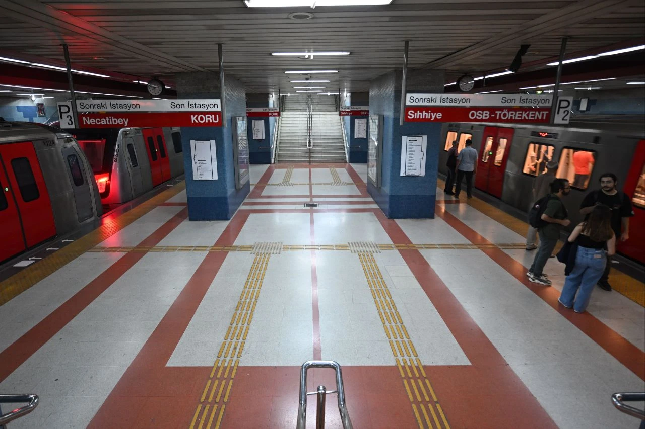 Ankara metrosunda arıza: Kızılay-Koru hattı durduruldu!