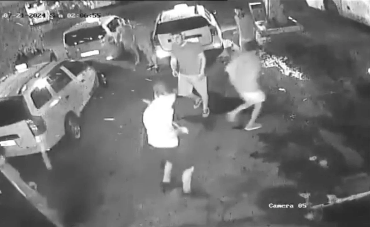 Bodrum'da taksi durağında dehşet! Ellerinde sopalarla geldiler