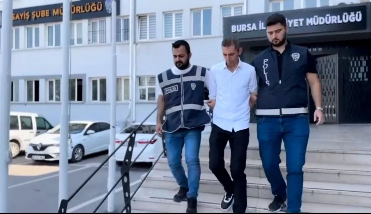 Kaçış hikayesi şoke etti! Yerde bulduğu kimlikle tam 2 yıl izini kaybettirdi - 1. Resim