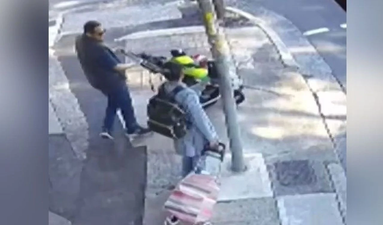 Kahraman babanın acı sonu: İkizlerini kurtarmak isterken hayatını kaybetti - 2. Resim