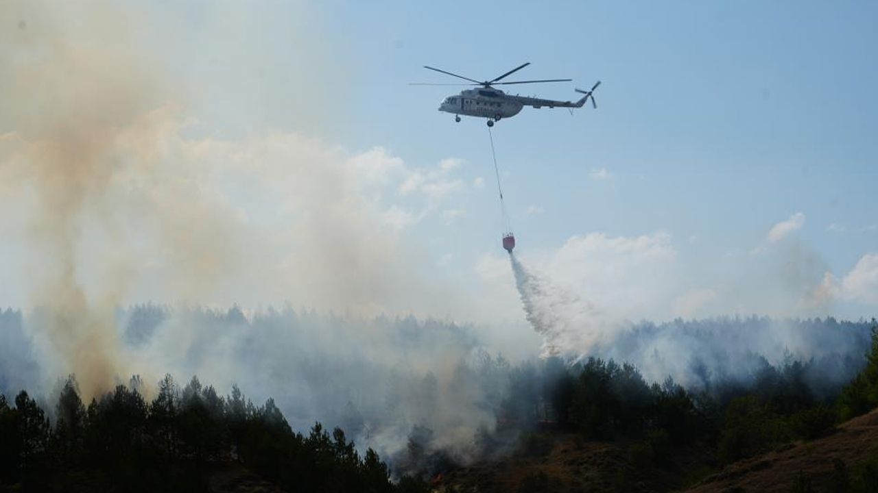 Kastamonu&#039;da orman yangını! Ekipler saatlerdir alevlerle mücadele ediyor