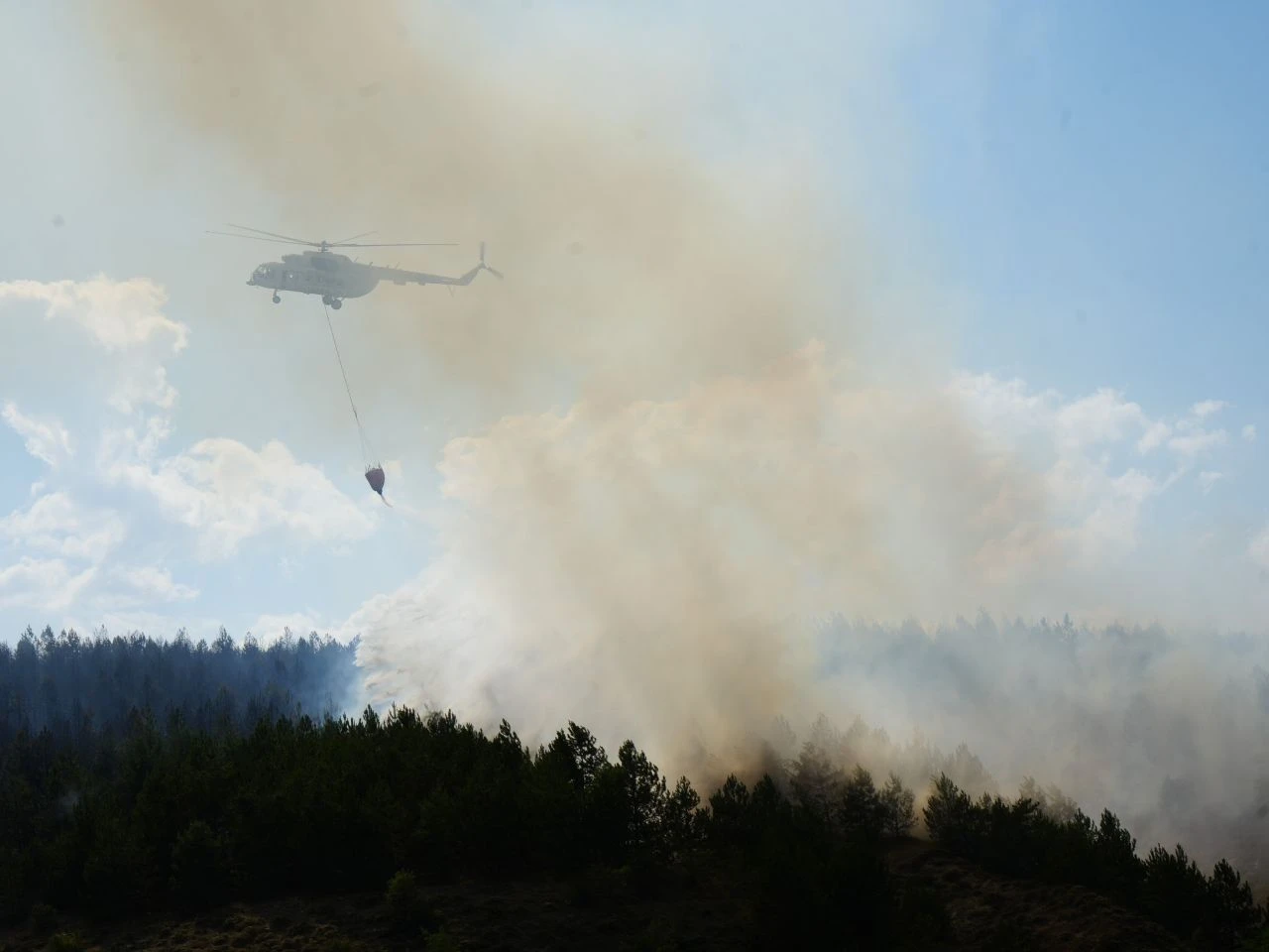Kastamonu'da orman yangını! Ekipler saatlerdir alevlerle mücadele ediyor - 1. Resim