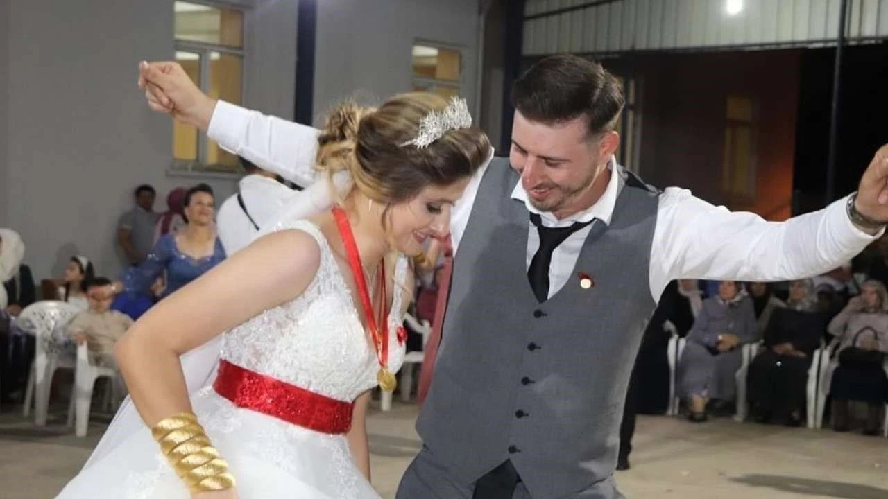 Yeni evli çift hayatının şokunu yaşadı! Yarım milyonluk su faturası - 2. Resim