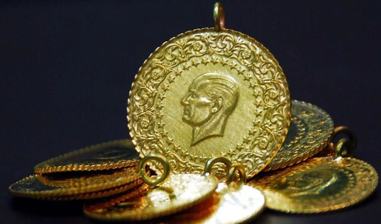 Altın fiyatları sert düştü! Yatırımcıya "uzun vade" uyarısı