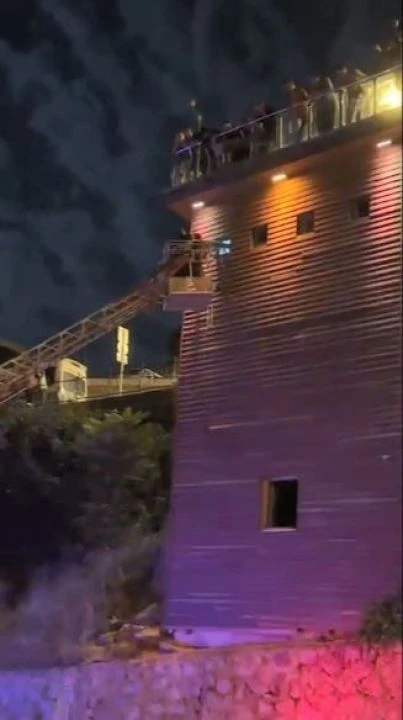 Artvin'de yürekleri ağza getiren olay! Fotoğraf çekilmek isterken aşağı düştü - 1. Resim