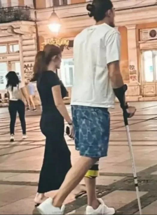 Danla Bilic milli futbolcuyla birlikte görüntülendi! - 1. Resim