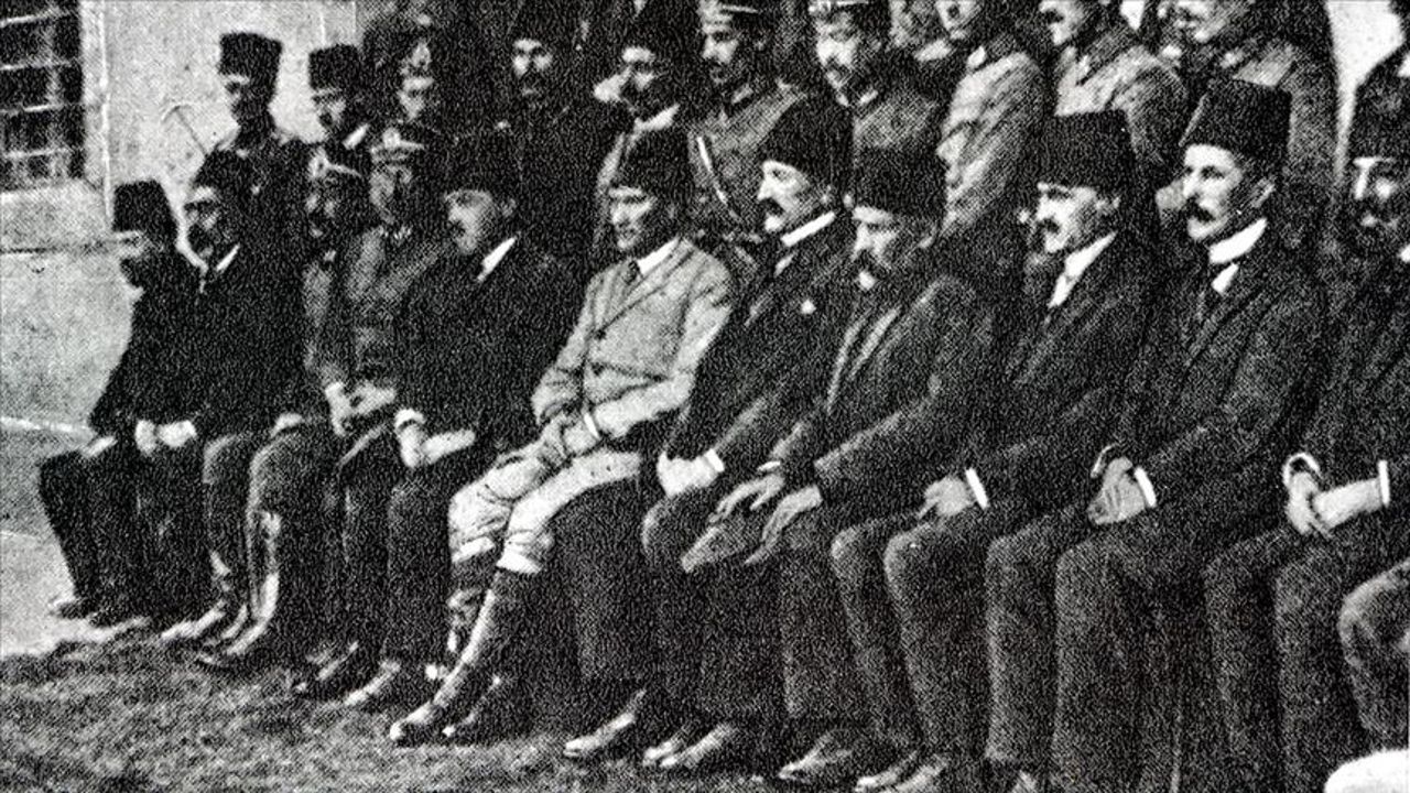 Erzurum Kongresi’nin 105. yıl dönümü! Vatan sınırlarına vurgu yapan kongrenin anlam ve önemi - Aktüel