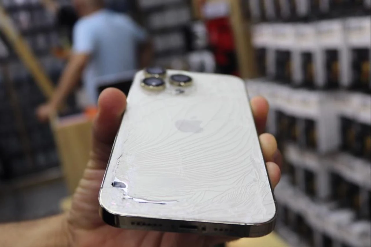 İki arkadaşın iddiası 50 bin liralık telefondan etti! - 1. Resim