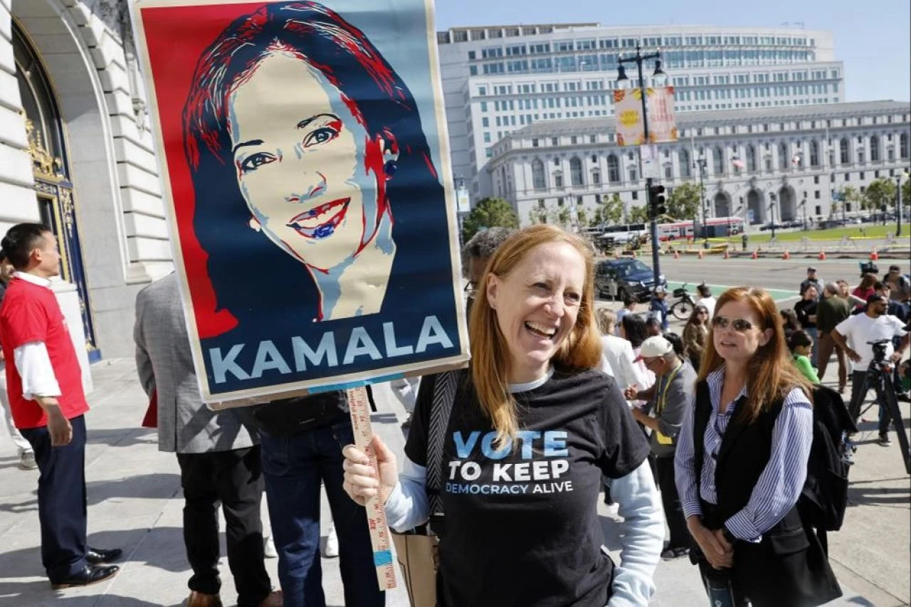 Kamala Harris - Donald Trump yarışında son anketler geldi 
