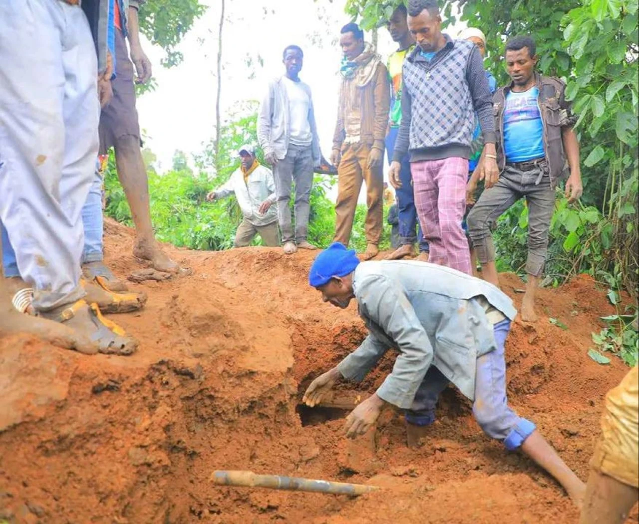 Kurtarma ekipleri de toprak altında kaldı! Etiyopya'da heyelan felaketi - 2. Resim