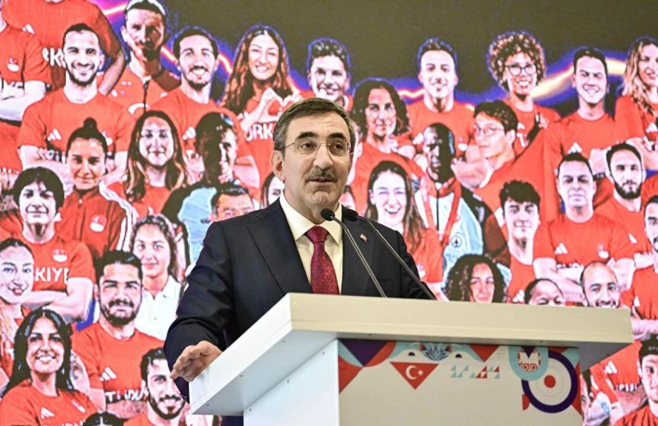 Olimpiyatlar'da mücadele edecek millilerimiz, Fransa'ya uğurlandı - 3. Resim