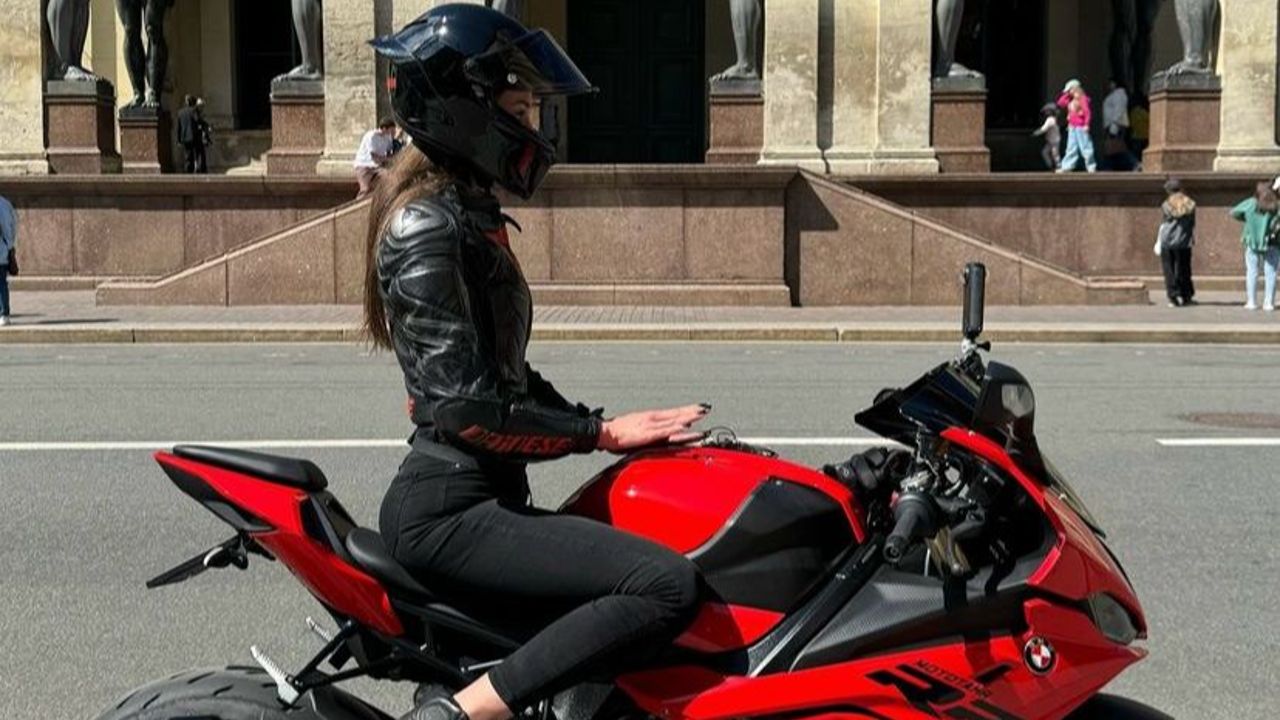 Rus fenomen Tatyana Ozolina Muğla’da Türk motorcu Onur Obut'un motoruna çarparak hayatını kaybetti - Aktüel