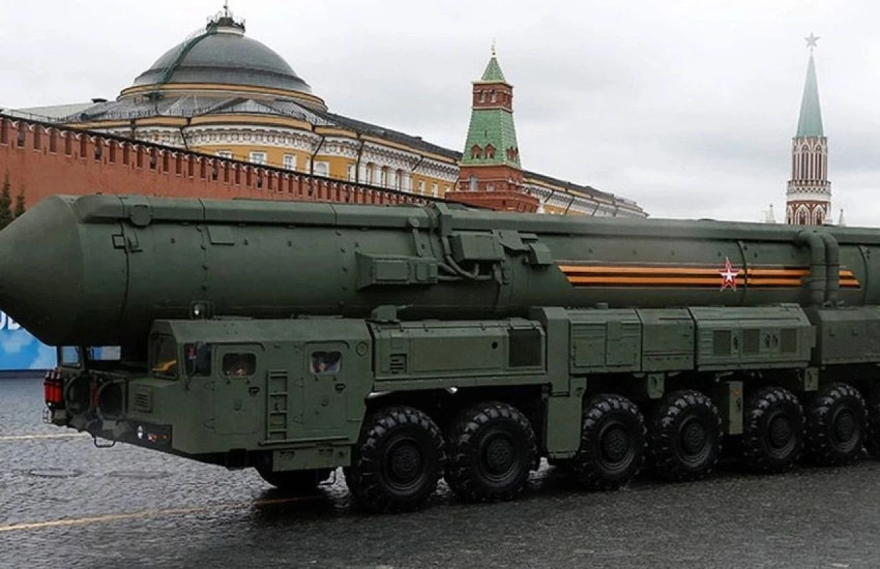 Rusya'dan dünyaya nükleer kapasiteli 'Yars' füzesiyle gözdağı