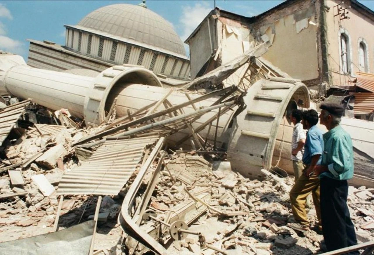Sıcak hava depremi tetikliyor mu? Ünlü profesörden dikkat çeken açıklama - 1. Resim