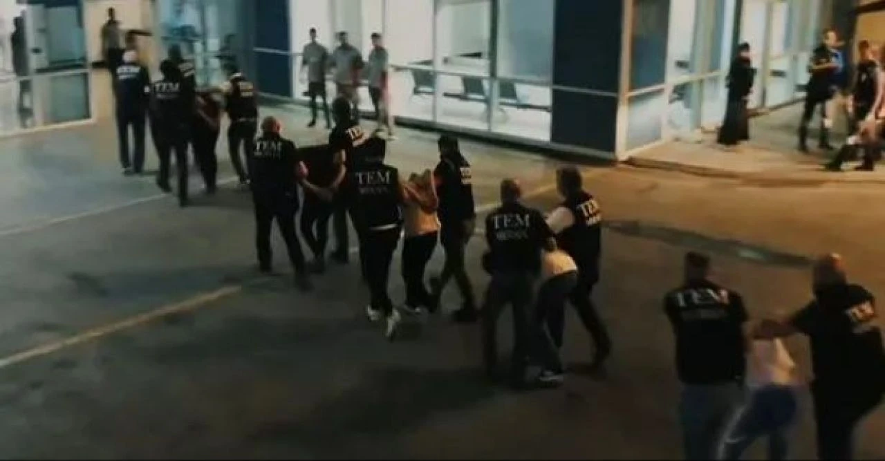 Son dakika...İçişleri Bakanı Yerlikaya detayları paylaştı! Mersin'deki PKK halayına 'gereği yapıldı' - 1. Resim