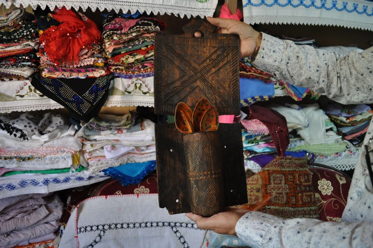 Eskişehirli antikacı tepki gösterdi! Çöpten topluyorlar! Değeri paha biçilemez - 1. Resim