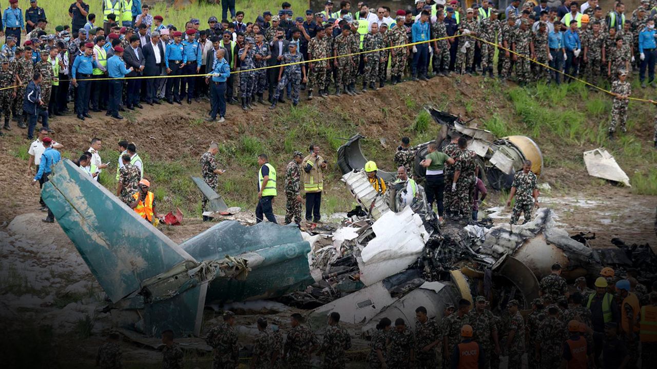 Son dakika! Nepal'de 19 kişilik uçak kalkış sırasında düştü - Dünya