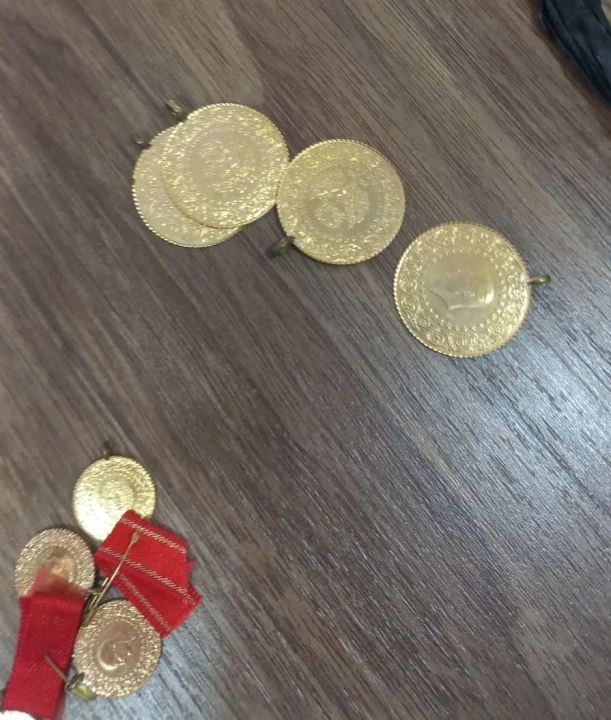 1 milyon liralık altını lokantada unuttular! Saatlerce yol gittikten sonra fark ettiler - 1. Resim