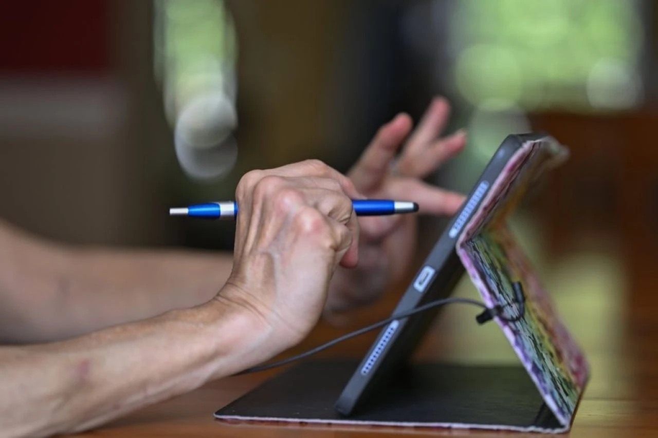 ABD'li siyasetçi Jennifer Wexton sesini kaybetti, yapay zeka imdadına koştu - 3. Resim