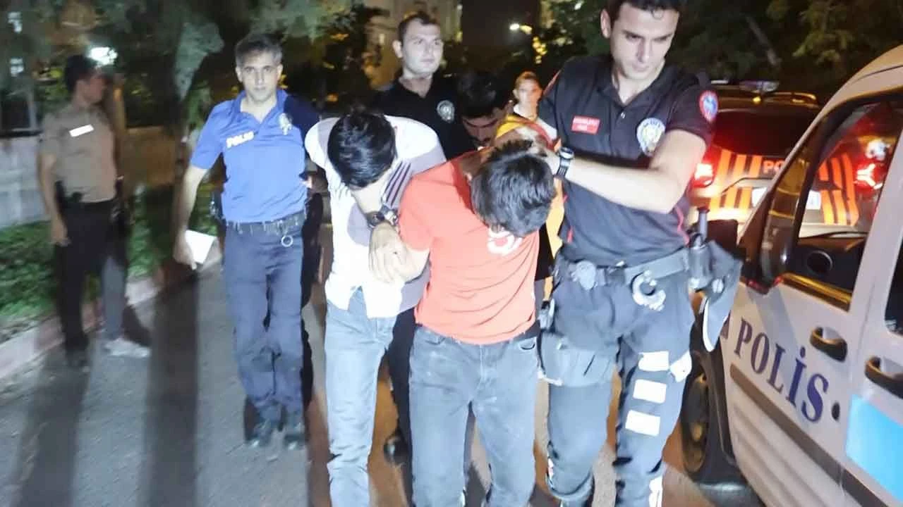 Aksaray'da film sahnelerini aratmayan kovalamaca! 3 genç böyle yakalandı