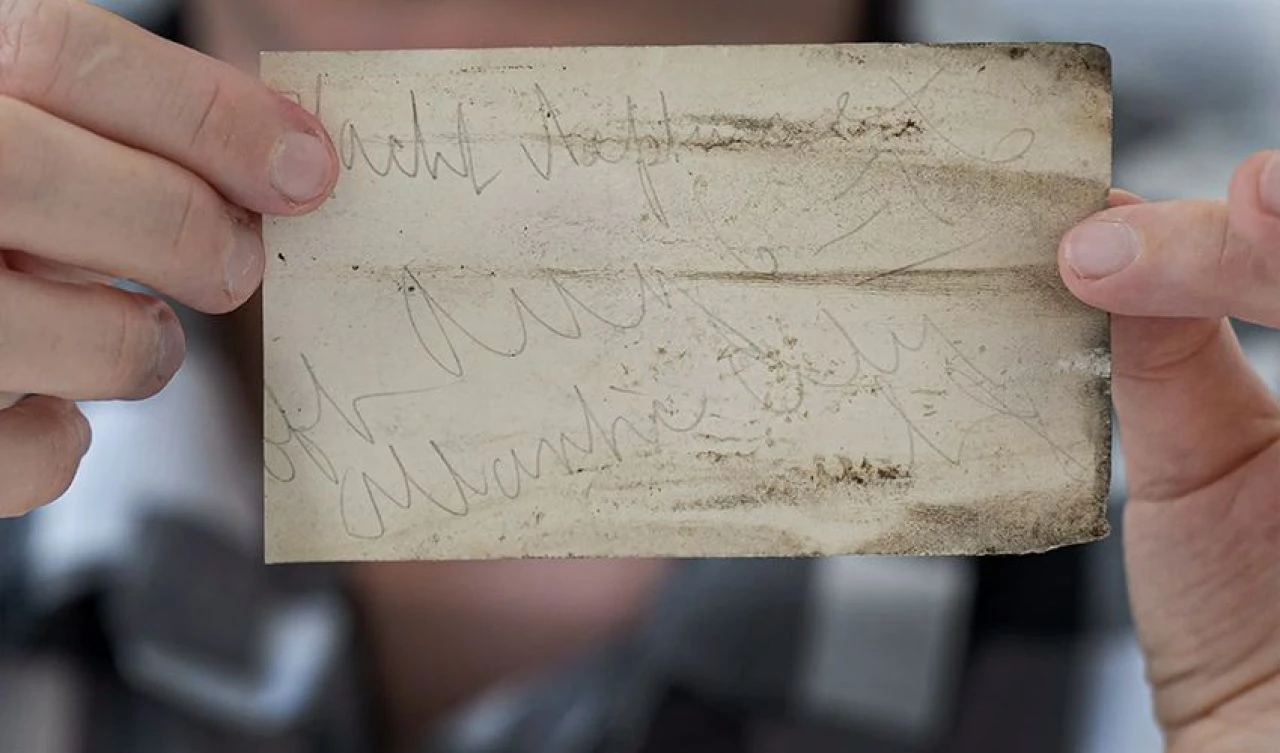 Dünyanın en eski şişe mesajı! 150 yıl sonra kıyıya vurdu