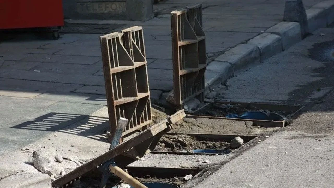 İzmir'deki elektrik akımı faciasında yeni gelişme: İZSU Genel Müdürü gözaltına alındı! İhmaller zinciri bilirkişi raporuna yansıdı - 2. Resim