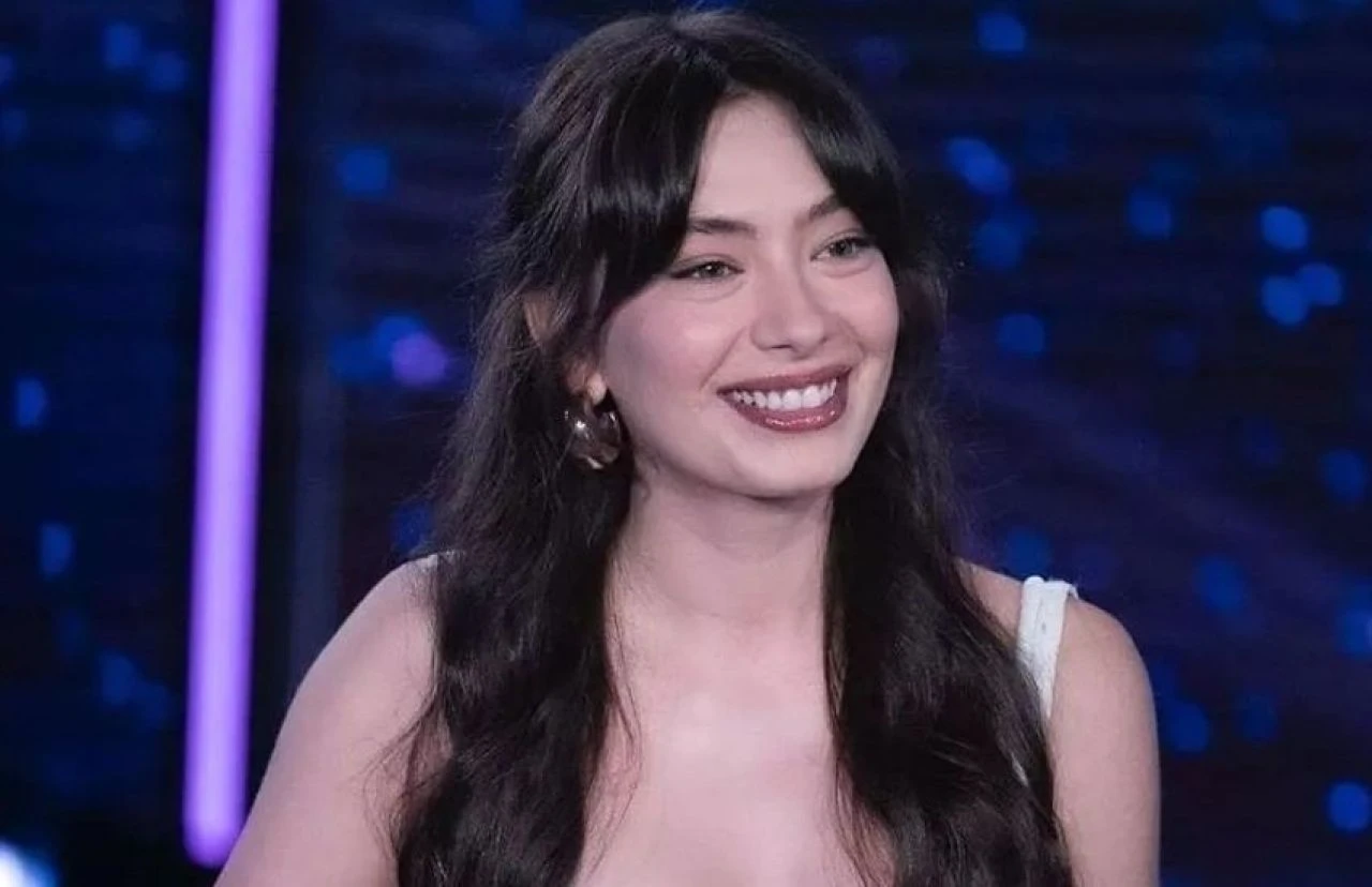 Neslihan Atagül, ilk kez küs olduğu babası hakkında konuştu - 2. Resim