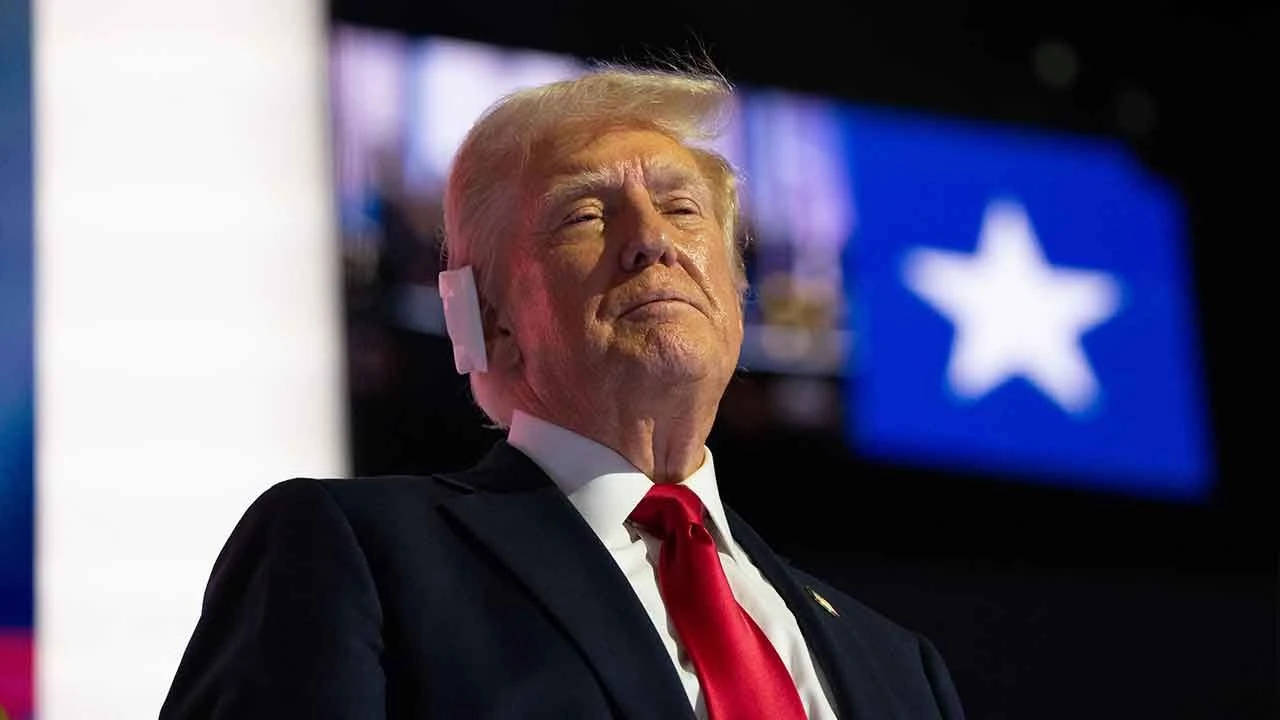 Trump, Harris'i bombardımana tuttu: Beceriksiz ve solcu bir deli - 1. Resim