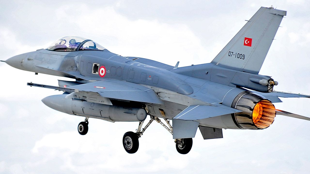 Türkiye, Katar&#039;a F-16 gönderiyor