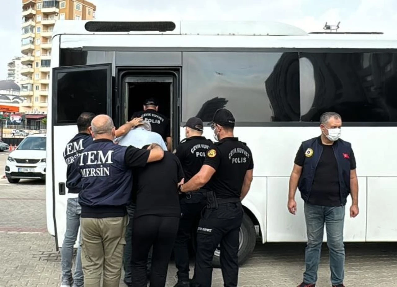Mersin'de DEAŞ operasyonu! Örgüte eleman bulan 9 şüpheli yakalandı - 2. Resim