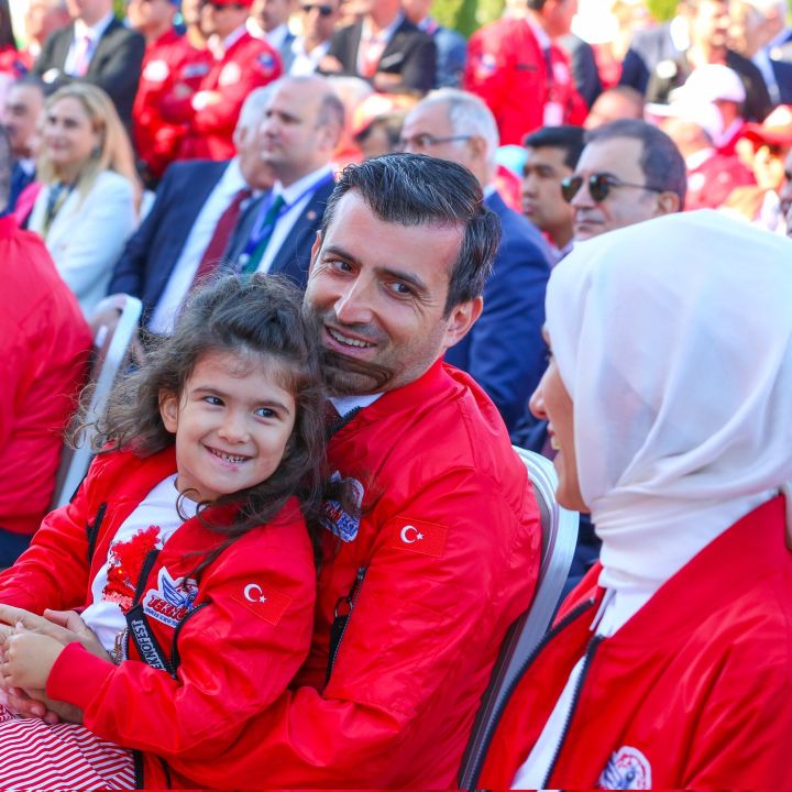 Selçuk Bayraktar dünyaya seslendi! 