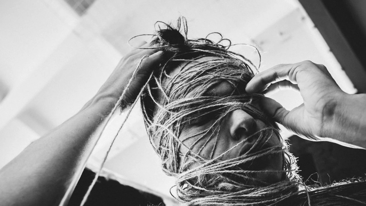 Sosyal anksiyete masa başı çalışanları vurdu! Patronları bekleyen yeni tehlike belli oldu