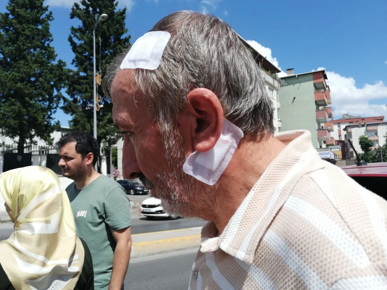 Sultanbeyli'de magandalar yine dehşet saçtı! Baba ve engelli oğlu canını zor kurtardı - 2. Resim