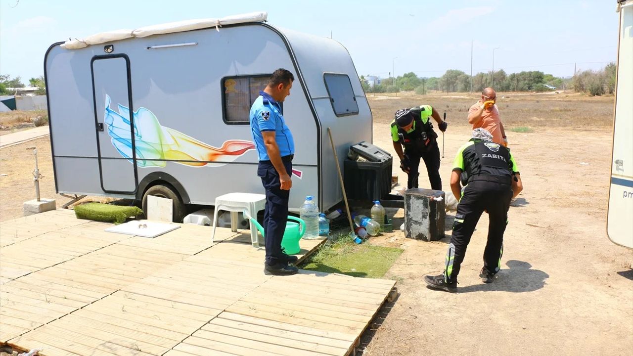 Antalya&#039;da karavancılara şok baskın! Kamusal alanı işgal edenler kaldırıldı