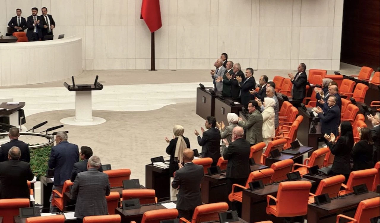 Meclis'te Netanyahu tezkeresi! ABD Kongresindeki konuşması sert dille kınandı  - 2. Resim