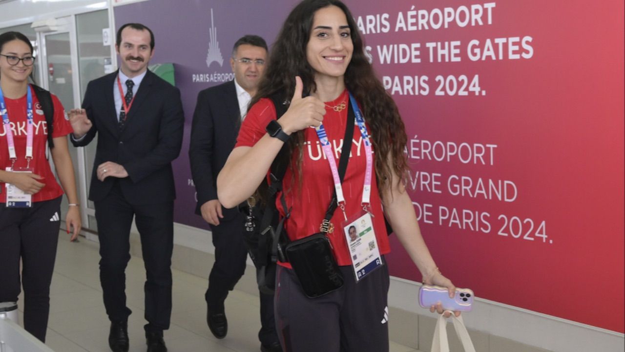 Milli boksörümüz Gizem Özer, Paris Olimpiyatları&#039;na erken veda etti