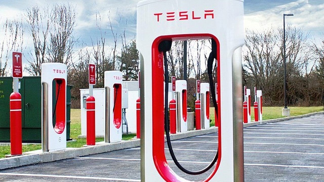 Tesla, elektrikli araç şarj hızını artırmak için kullanılan yönteme karşı uyardı: Sakın yapmayın! - 1. Resim