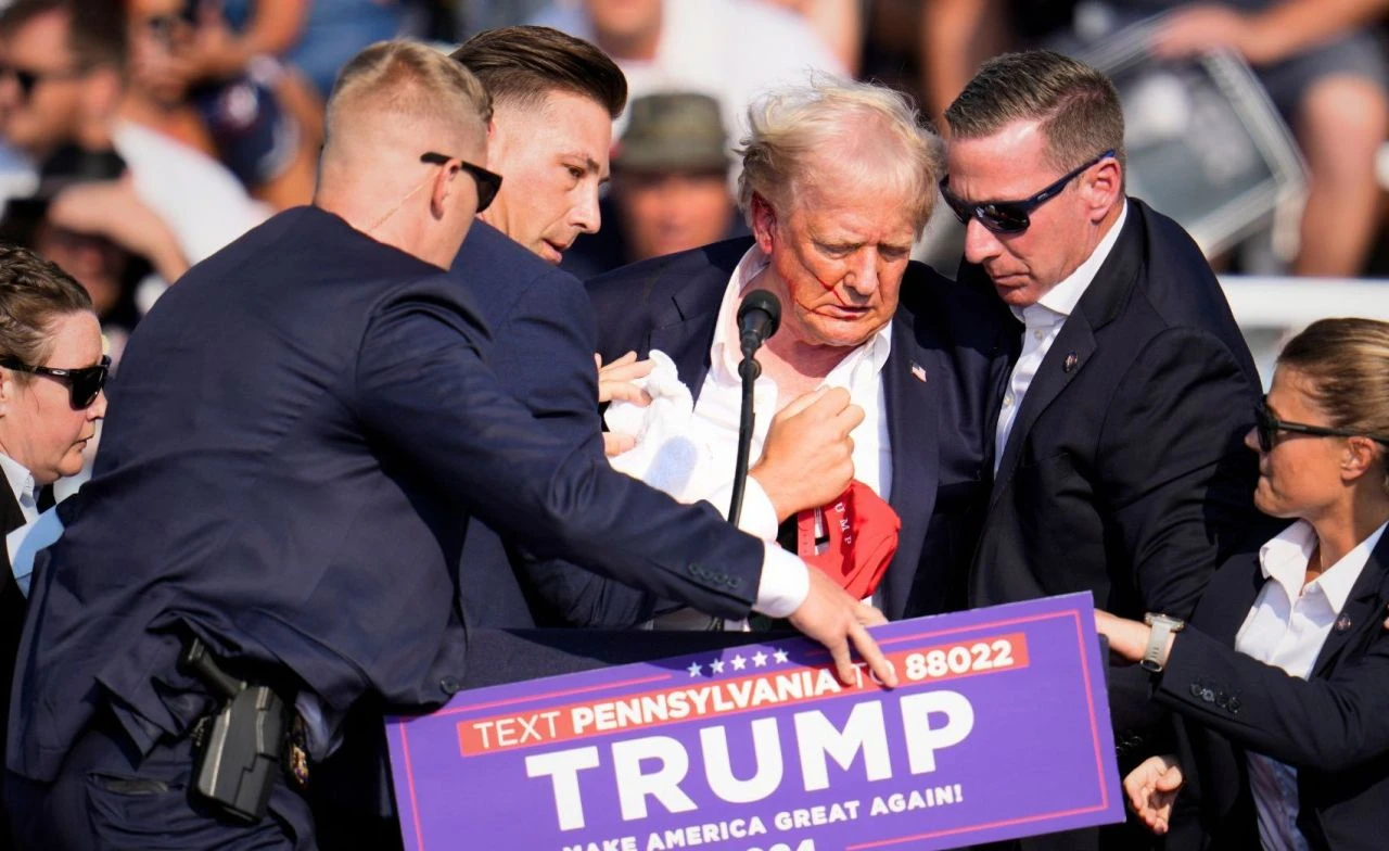 Trump'ın kulağına isabet edenin mermi olduğunu FBI onayladı - 1. Resim