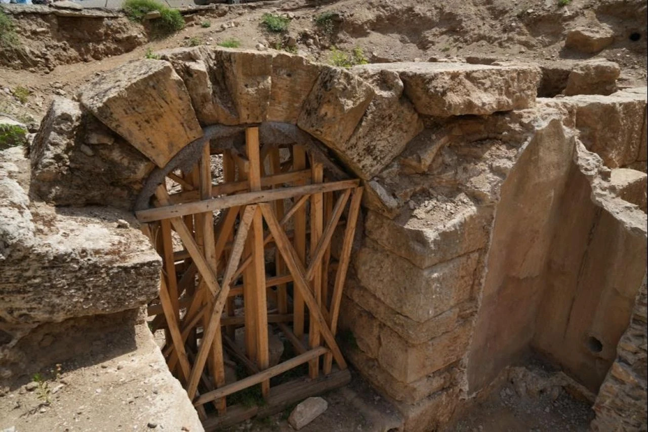 Alaşehir'de tarihi keşif! Milattan sonra 2. yüzyıla ait: Turistler akın edecek