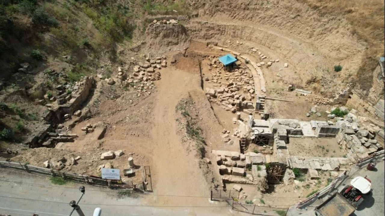 Alaşehir'de tarihi keşif! Milattan sonra 2. yüzyıla ait: Turistler akın edecek