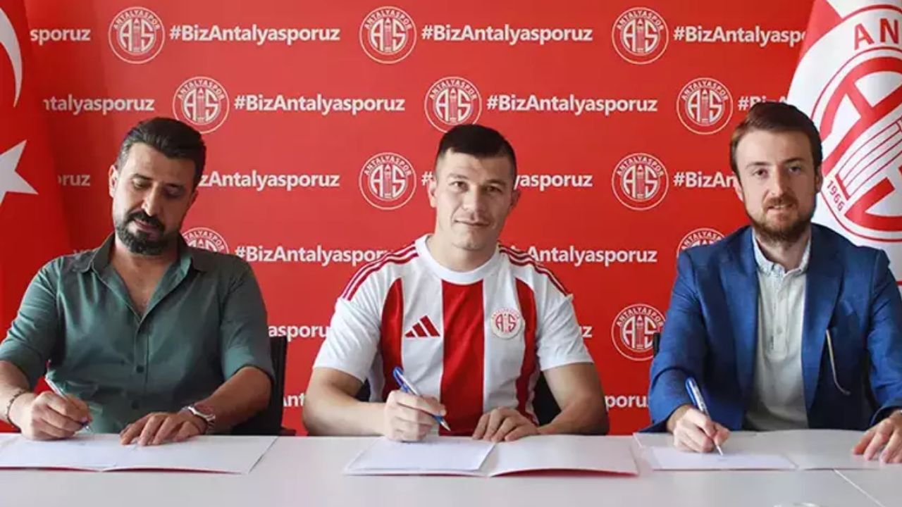 Antalyaspor, Paraguaylı golcü Samudio&#039;yu transfer etti!