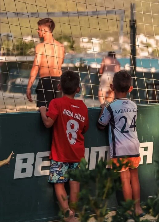 Arda Güler'in son paylaşımında dikkat çeken kare! Sosyal medyada gündem oldu - 1. Resim