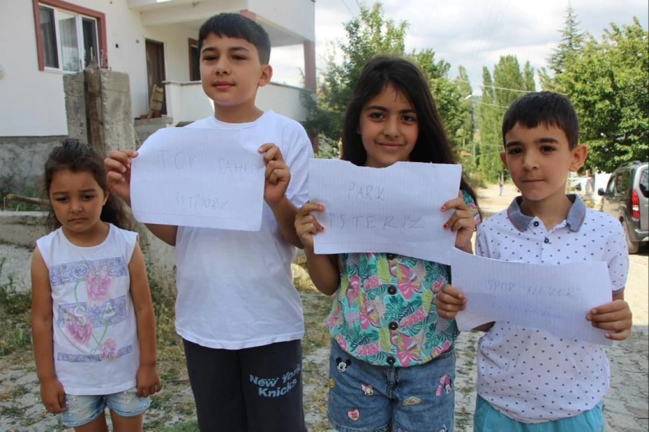 Bakan Kurum talimatı verdi! Köye oyun parkı isteyen çocukların çağrısı karşılıksız kalmadı - 2. Resim