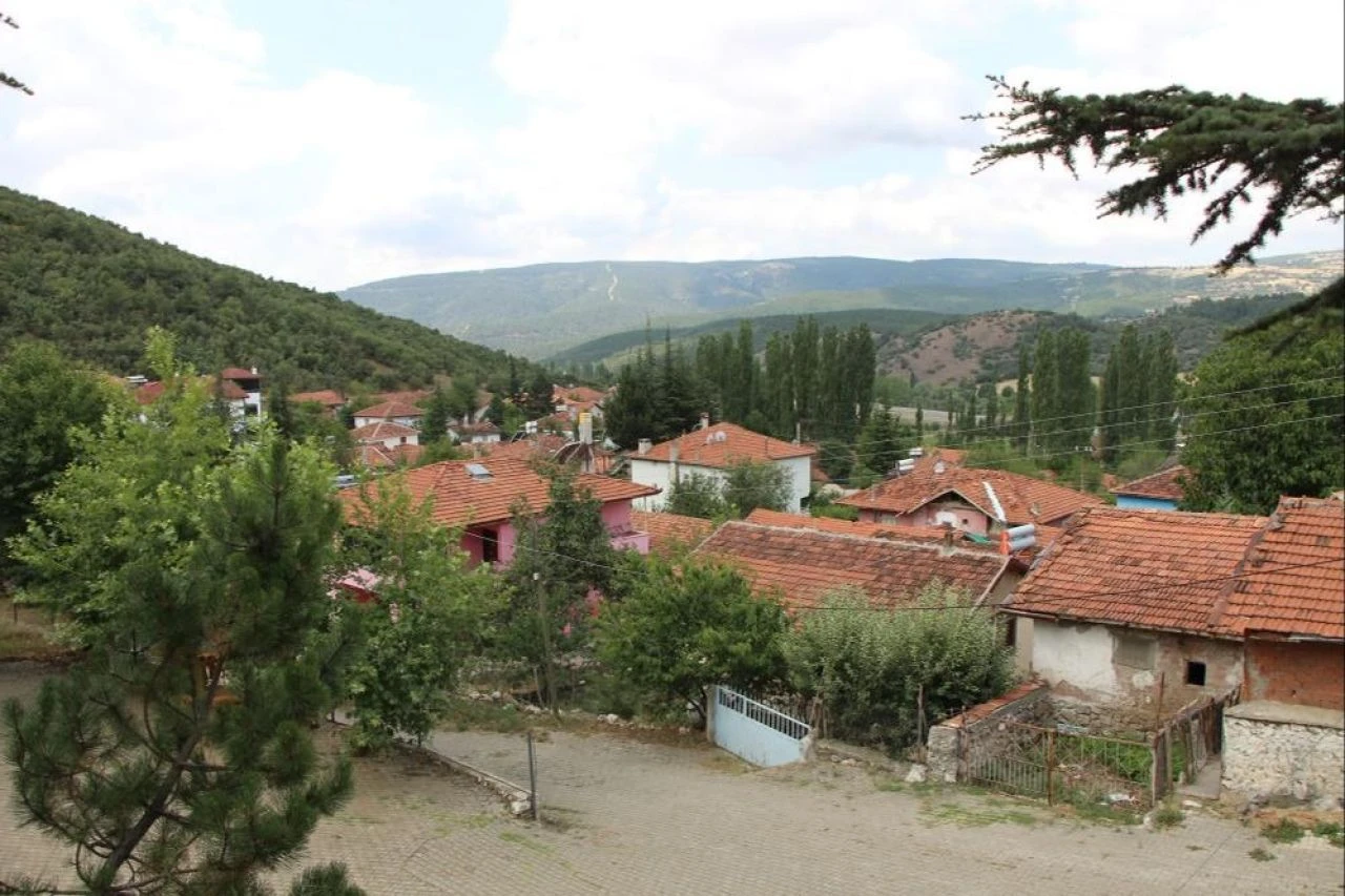 Bakan Kurum talimatı verdi! Köye oyun parkı isteyen çocukların çağrısı karşılıksız kalmadı - 3. Resim