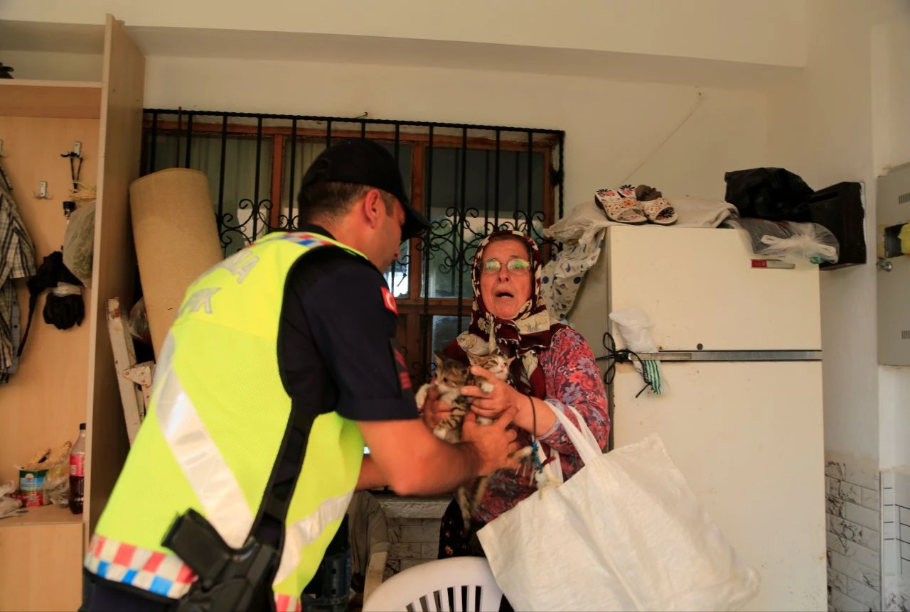 Beş büyük ilde orman yangını: Sondaj aracında başlayan yangın ormana sıçradı, vatandaşlar tahliye ediliyor - 3. Resim