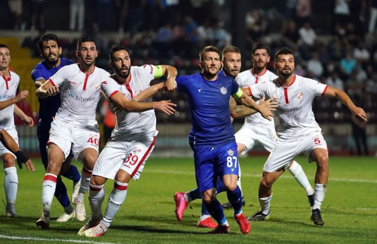 Galatasaray altyapısında yetişen Ferhat Öztorun futbolu bıraktı - 1. Resim