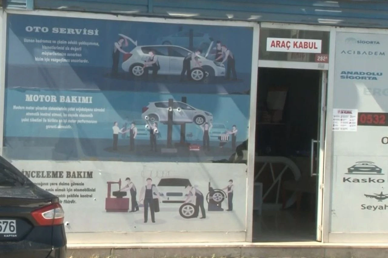 Haraca bağlamak istedikleri oto tamirhaneye kurşun yağdırdılar! Saldırı anı ve tehdit mesajları ortaya çıktı: Her gün bir cenaze çıkartacağız - 3. Resim